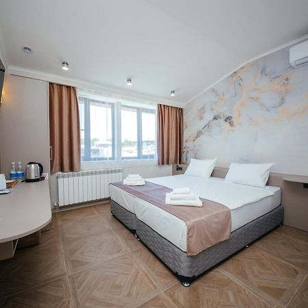 Chief Hotel ギュムリ エクステリア 写真